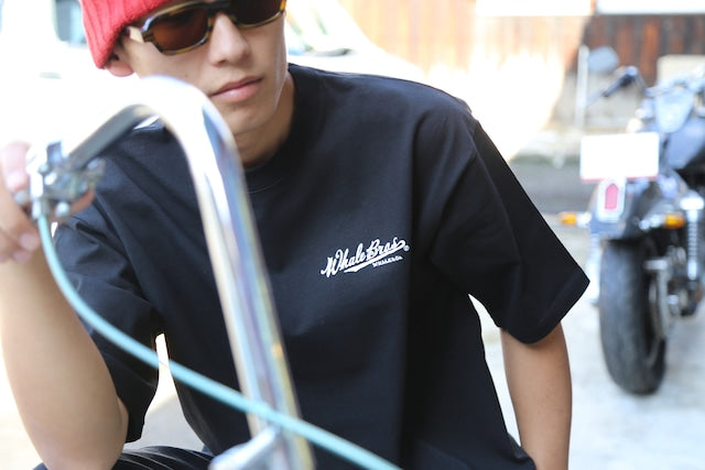 Whale & Co. ロゴ Tシャツ（ST01）